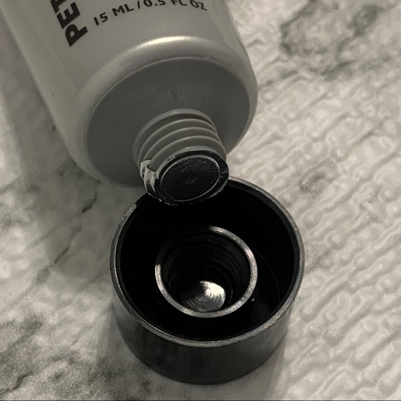 4/$25 Peter Thomas Roth FIRMx Exfoliating Peel Gel - Picture 3 of 4